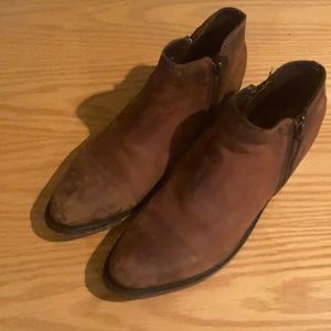 Short brown leather boots